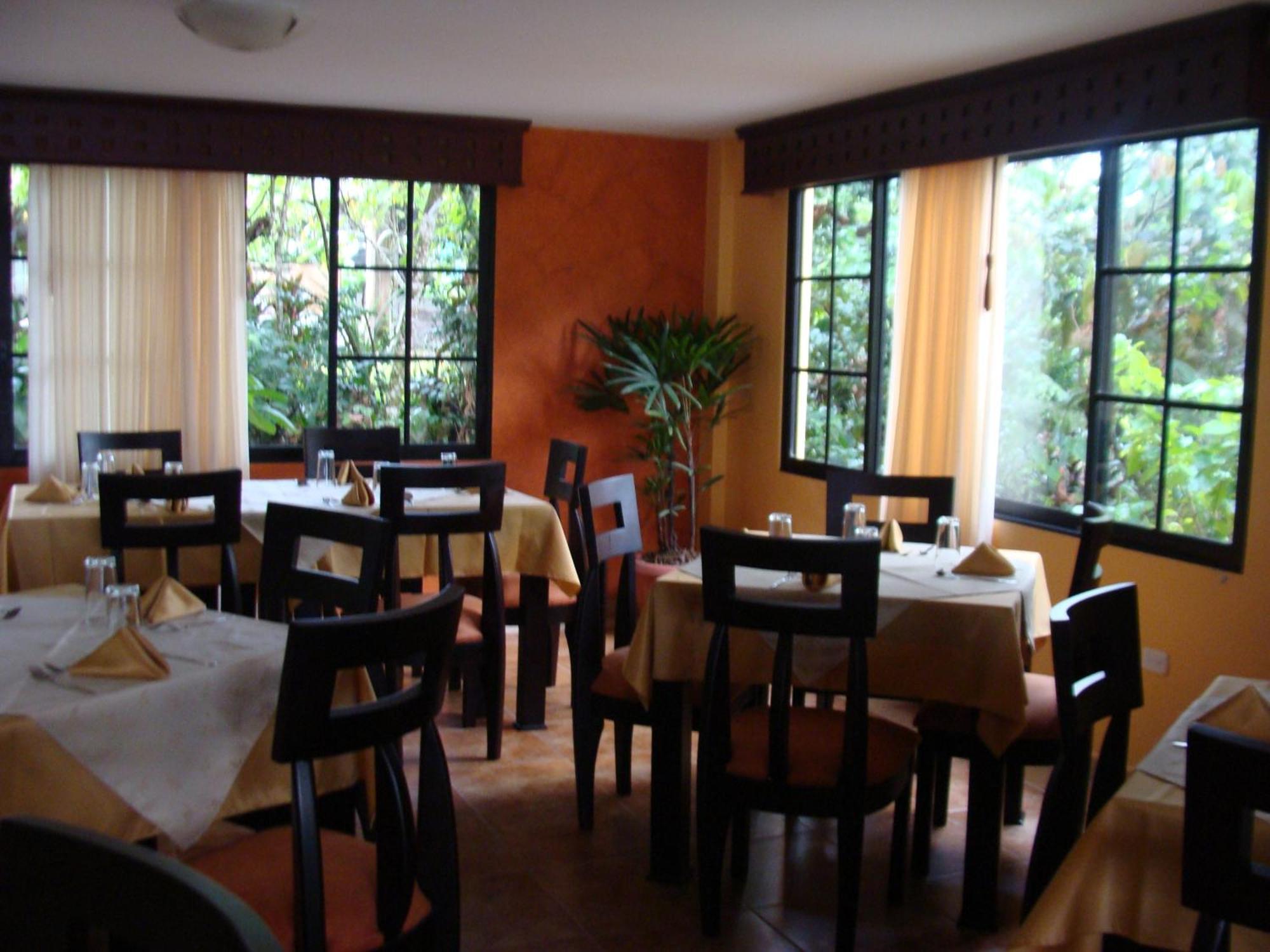 Hostal La Molienda Puyo Exterior photo